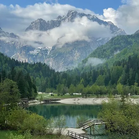 فندق Milka Boutique 4*