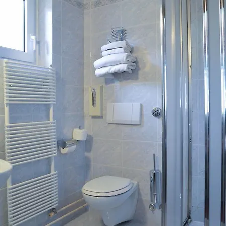 فندق Milka Boutique 4*