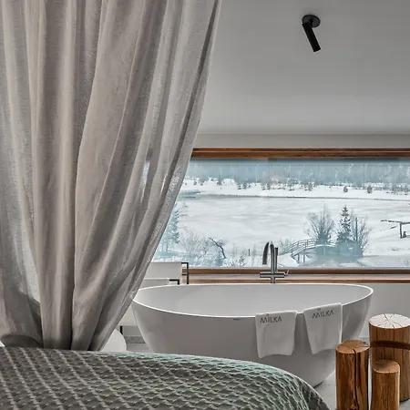 فندق Milka Boutique 4*